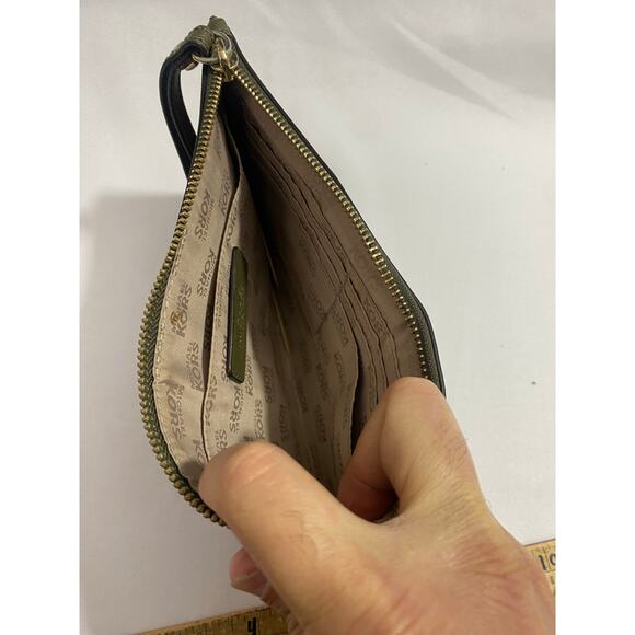 Michael Kors Sandrine Stud Leather Large Zip Clutch/wristlet in Pale Gold - Picture 5 of 8